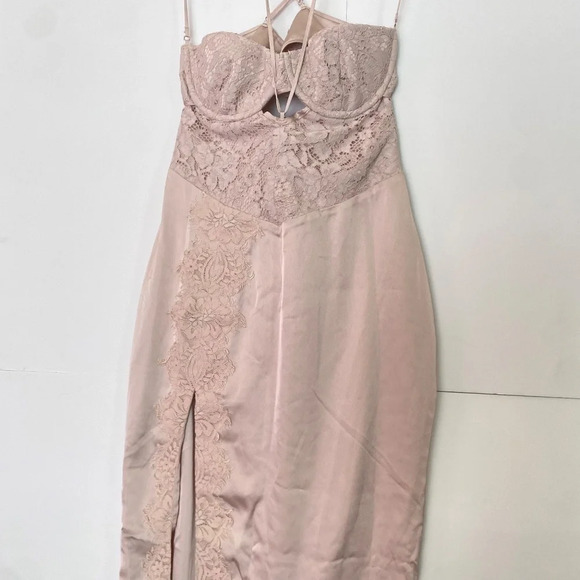 HOUSE OF CB 'Georgia' Crystal Satin and Lace Midi Dress cutout Size M NWOT - Picture 11 of 16